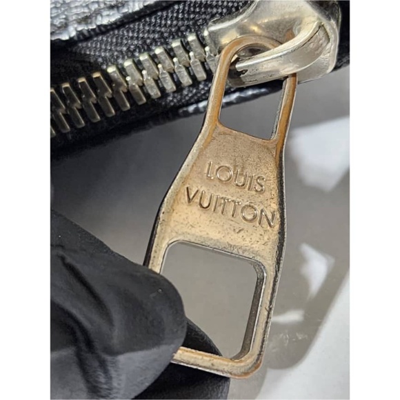 Authentic LOUIS VUITTON Damier Graphite Mick PM Shoulder Bag Black/Grey - Picture 12 of 14